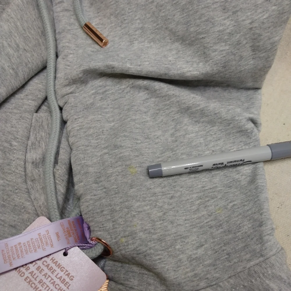 (flaw) Savage X Fenty Forever Savage Showgirl Hooded Onesie in Platinum Grey - Picture 7 of 14